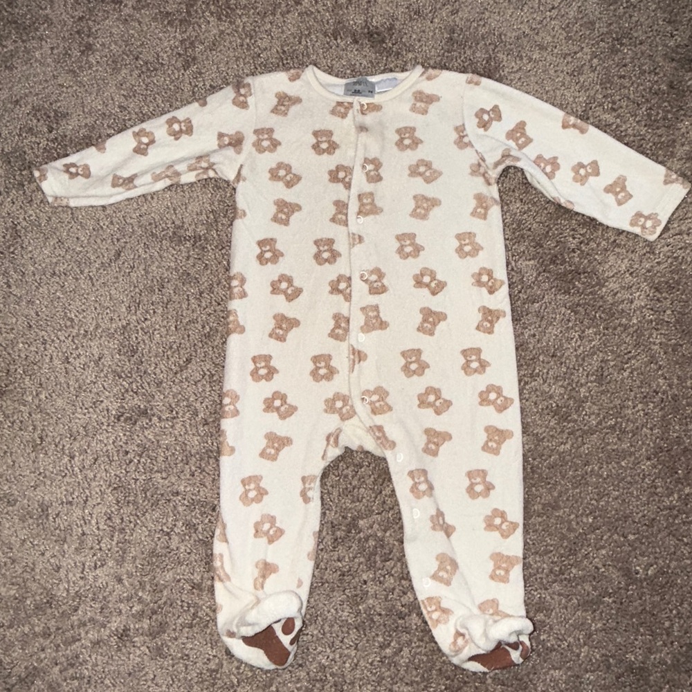 Zara baby Cream and Tan brown Bear Print Footie one piece pajama